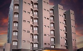 Momax Hotel